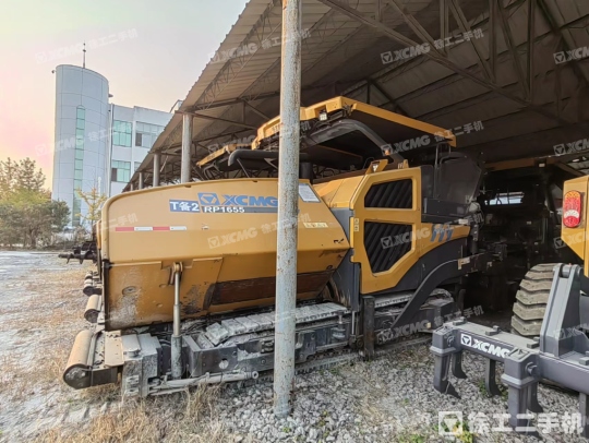 徐工RP1655摊铺机