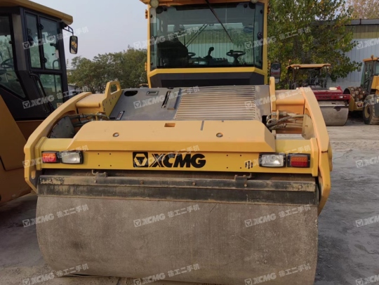 徐工XD133C双钢轮压路机