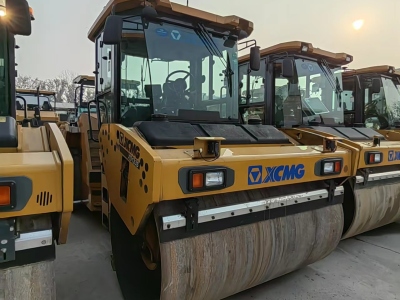 徐工XD143S双钢轮压路机