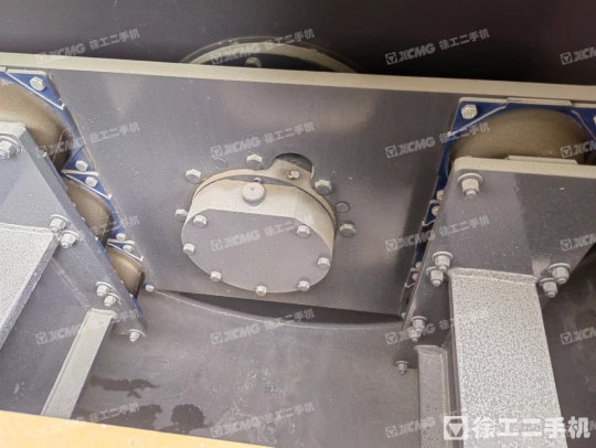 徐工XS223J单钢轮压路机