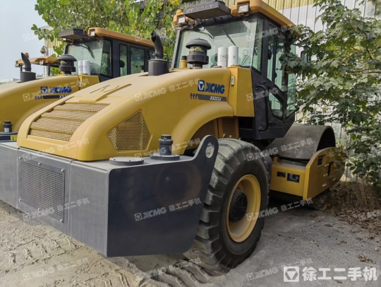 徐工XS223J单钢轮压路机