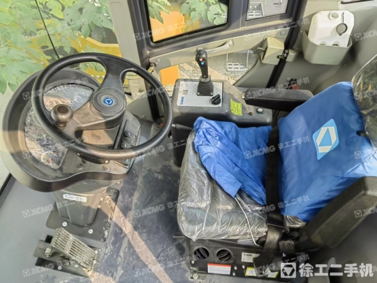 徐工XS223J单钢轮压路机