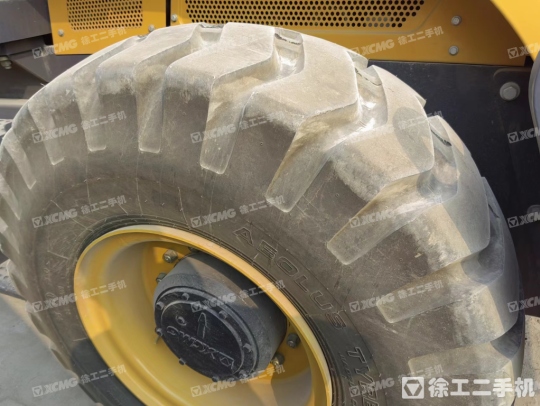 徐工XS223J单钢轮压路机