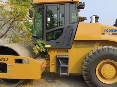 徐工XS263J单钢轮压路机