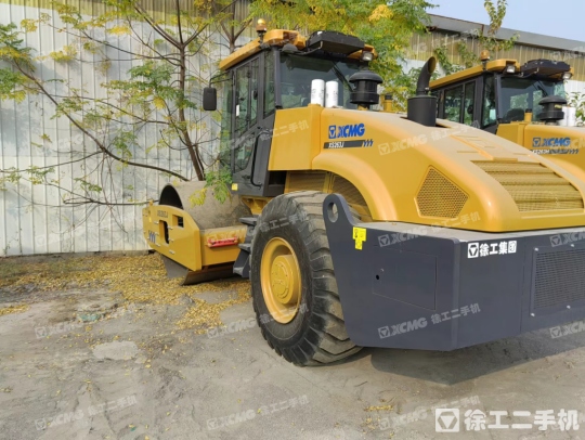 徐工XS263J单钢轮压路机