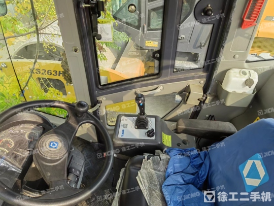 徐工XS263J单钢轮压路机