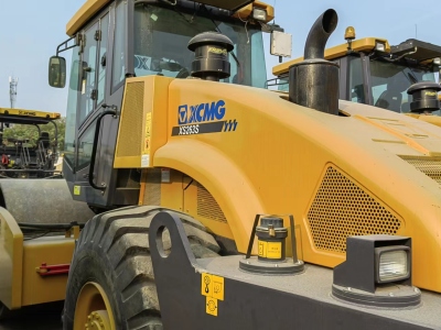 徐工XS263S单钢轮压路机