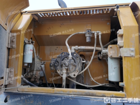 徐工XE335DK履带式挖掘机