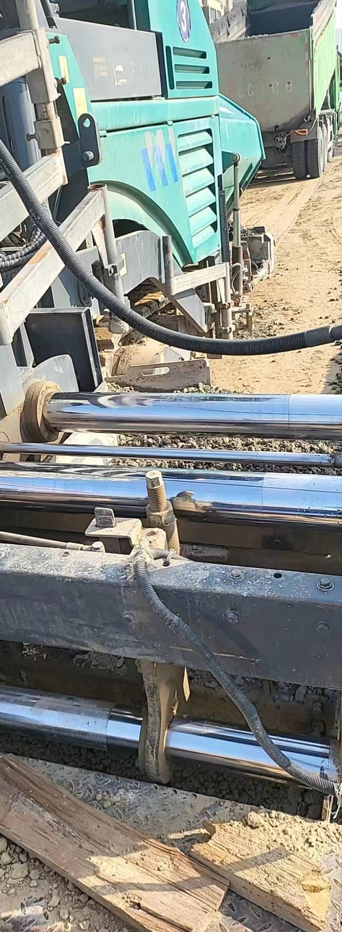 徐工RP903摊铺机