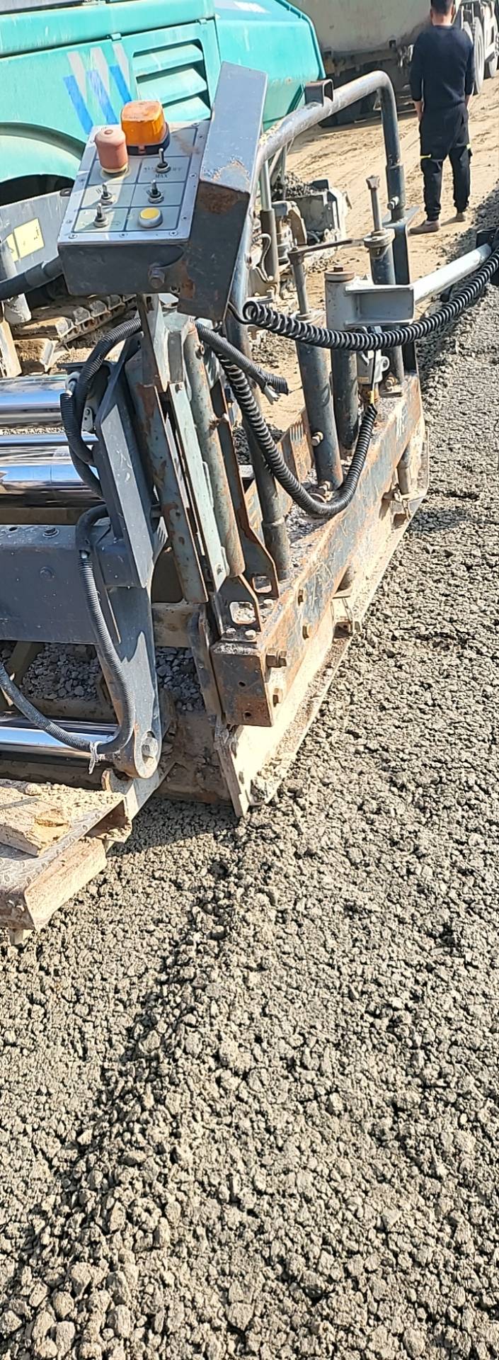 徐工RP903摊铺机