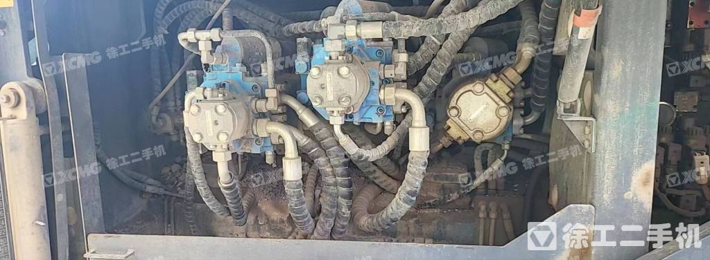 徐工RP903摊铺机