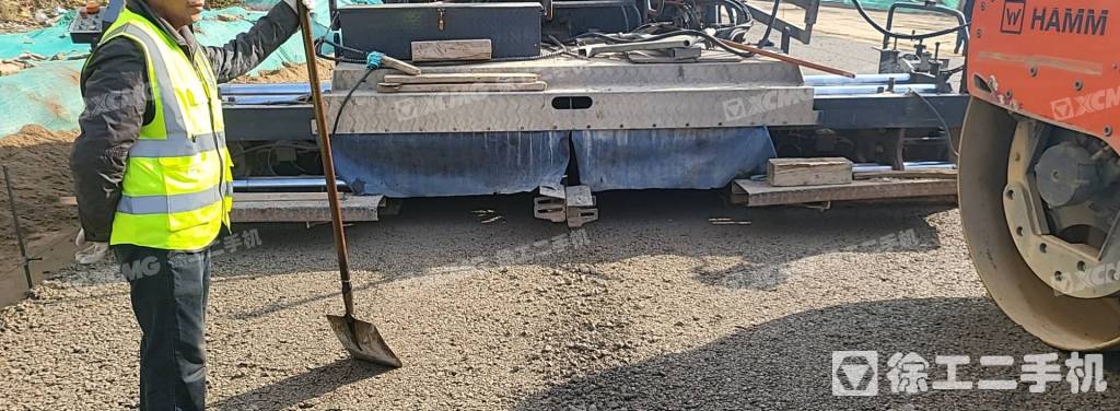 徐工RP903摊铺机