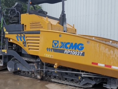 徐工RP1003T摊铺机