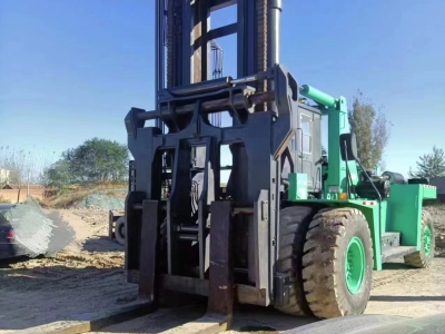 三菱FD45D内燃平衡重叉车