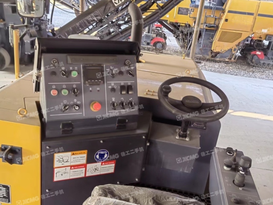 徐工XM1003铣刨机