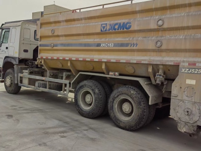 徐工XKC163粉料撒布车