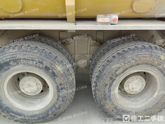 徐工XKC163粉料撒布车