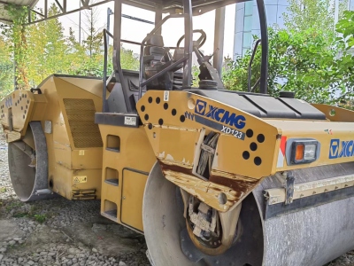 徐工XD123E双钢轮压路机