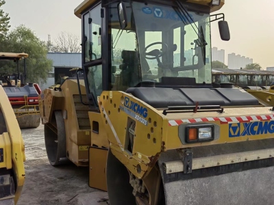 徐工XD133双钢轮压路机