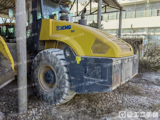 徐工XS223J单钢轮压路机