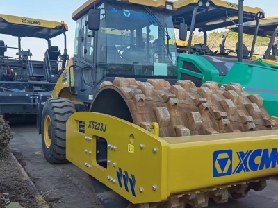 徐工XS223J单钢轮压路机