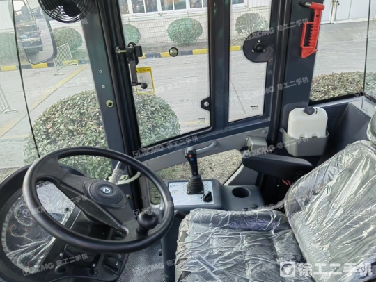 徐工XS223J单钢轮压路机