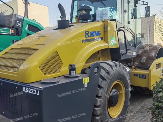 徐工XS223J单钢轮压路机