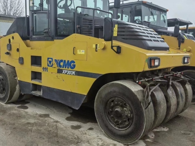 徐工XP303K轮胎压路机(30吨胶轮)