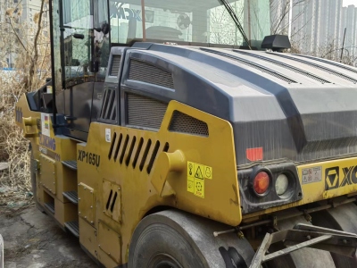 徐工XP165U轮胎压路机