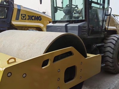 徐工XS145J单钢轮压路机