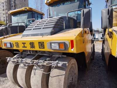 徐工XP303轮胎压路机(30吨胶轮)