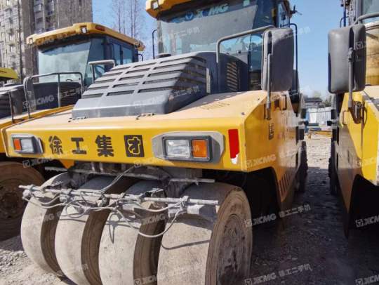 徐工XP303轮胎压路机(30吨胶轮)