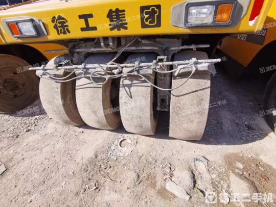 徐工XP303轮胎压路机(30吨胶轮)