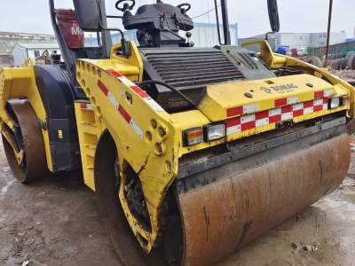 宝马格BW203AD-4 双钢轮压路机