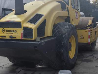 宝马格BW226DH-4单钢轮压路机