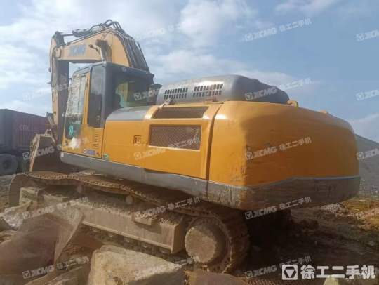 徐工XE370D履带式挖掘机