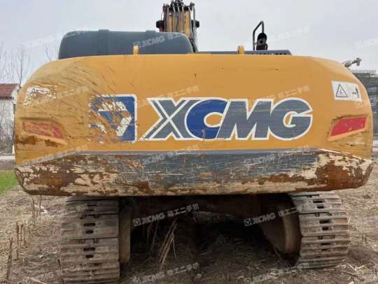 徐工XE370D履带式挖掘机