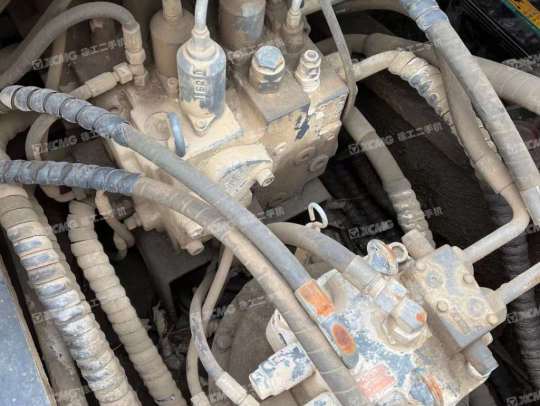 徐工XE370D履带式挖掘机