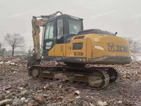 徐工XE135履带式挖掘机