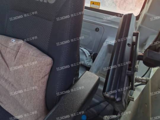 徐工XE380DK履带式挖掘机