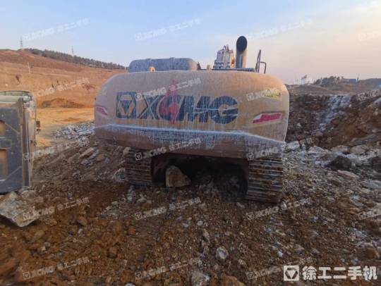 徐工XE380DK履带式挖掘机