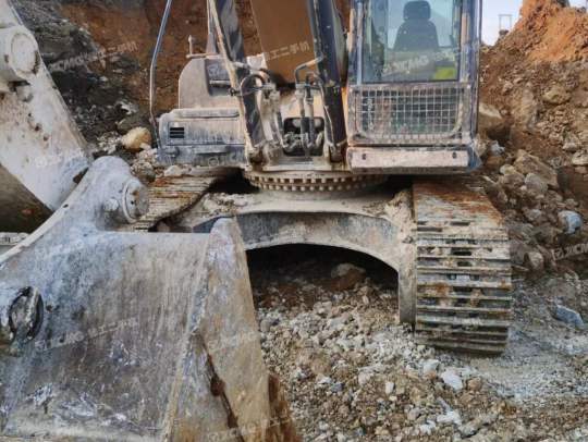 徐工XE380DK履带式挖掘机