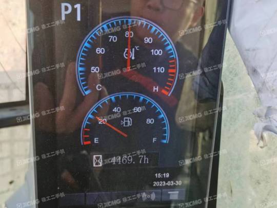 徐工XE380DK履带式挖掘机