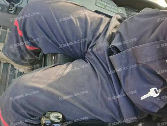 徐工XE380DK履带式挖掘机