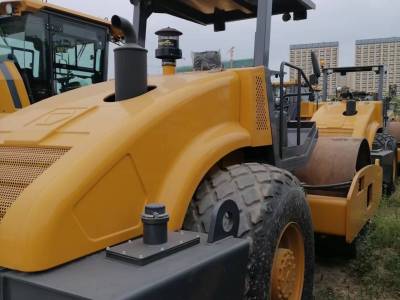 徐工XS113单钢轮压路机