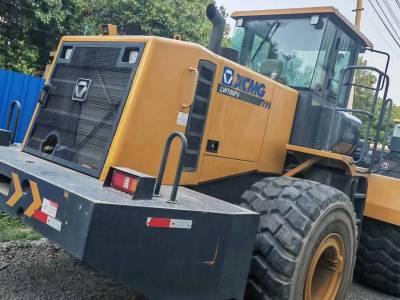 徐工LW700KV轮式装载机