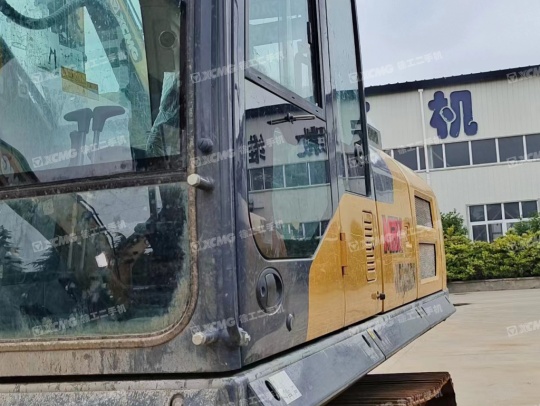 徐工XE335DK履带式挖掘机