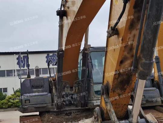 徐工XE335DK履带式挖掘机