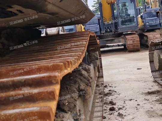 徐工XE335DK履带式挖掘机