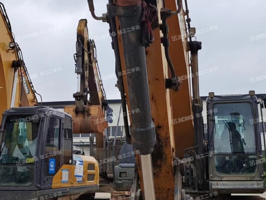 徐工XE335DK履带式挖掘机